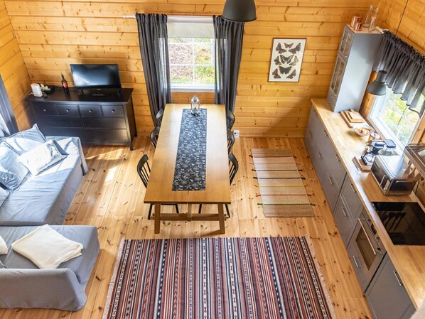 Fernseher, Kamin