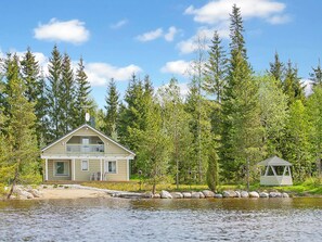 Inside other - Riemurahi by Interhome (Pertunmaa)