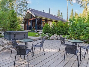 تناول الطعام بالخارج