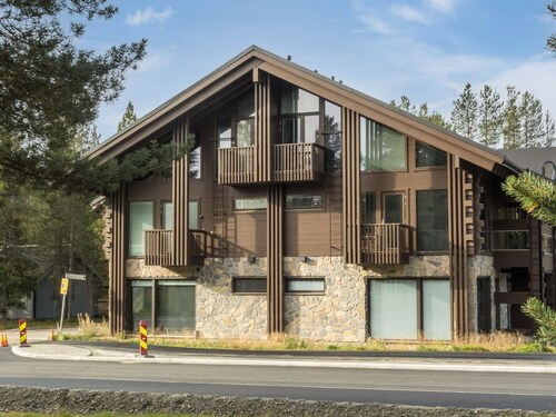 Levi platinum 2 b 6 by Interhome