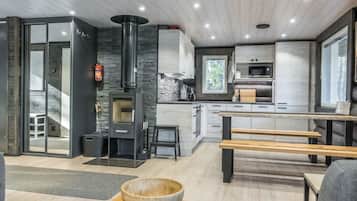 Fridge, microwave, dishwasher, cookware/dishes/utensils