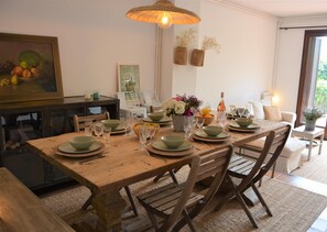 Dining - Limoncella House - Sitges. 5 minutes walk from the beach and Center (Sitges)