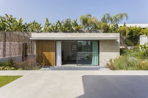 Exterior - Villa Sitges Al Fresco Design 10 minutes walk from the beach / 5 from the Center (Sitges)