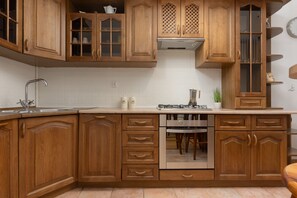 Apartment, 1 Schlafzimmer, Küche | Eigene Küche | Mikrowelle, Geschirrspüler, Kochgeschirr/Geschirr/Besteck