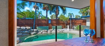 Holloways Beach Haven 4BR - Pool, 300mtrs to beach