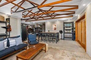 Smart TV, offices, computer monitors