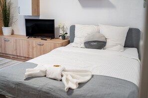 1 chambre, fer et planche à repasser, Wi-Fi, draps fournis