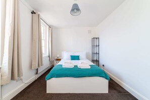 Apartamento básico | 2 dormitorios, tabla de planchar con plancha, ropa de cama