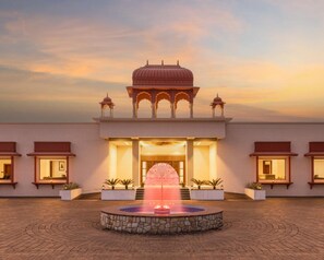 Mặt tiền nơi lưu trú