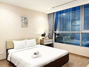 2 quartos, ferros/tábuas de passar roupa, Wi-Fi, roupa de cama