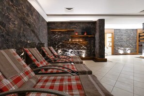 Sauna, Dampfbad, Thermalbad/Mineralquelle, Warmsteinmassagen