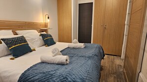 1 chambre, fer et planche à repasser, accès au Wi-Fi (inclus)