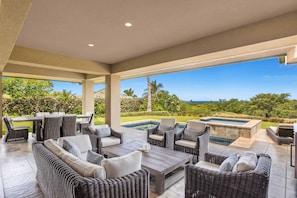 Outdoor dining - Wai'ula'ula Villa 330 Three Bedroom (Kamuela)