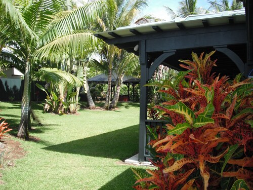 Upscale studio-sea view-prvt entry & prvt entry- opt A/C