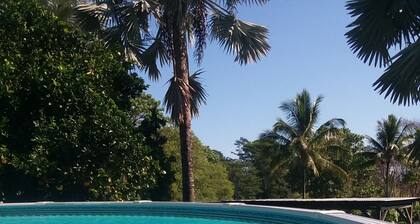 Upscale studio-sea view-prvt entry & prvt entry- opt A/C