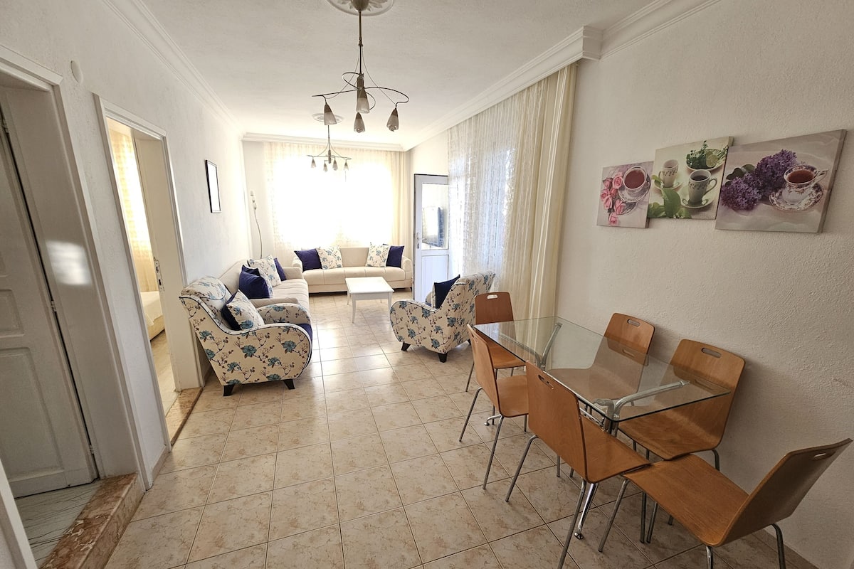 Dúplex exclusivo | 1 habitación, minibar, decoración personalizada y muebles diferentes