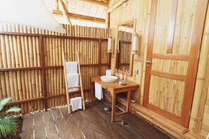 Bungalow, Beachfront (Beachfront Bungalow) | Bathroom | Shower, towels, soap, shampoo