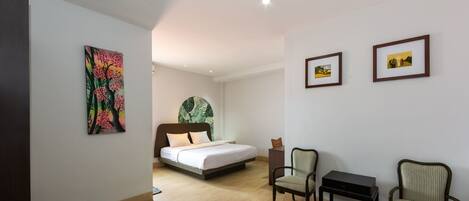 Deluxe Suite | 1 bedroom, desk, free WiFi, bed sheets
