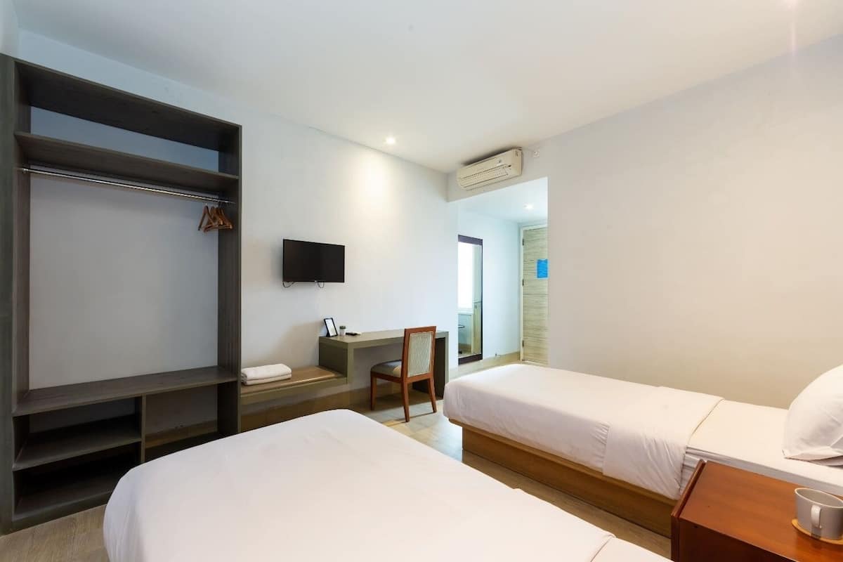 Premium Room | 1 bedroom, desk, free WiFi, bed sheets