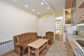 Studio | Living area | Flat-screen TV - Panorama Hotel (Yerevan)