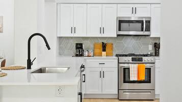 Fridge, microwave, oven, dishwasher