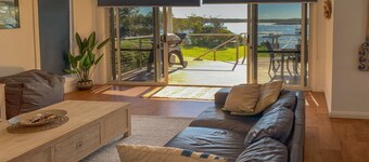 Angasi is one of Coffin Bay's premium properties in a very sought after location