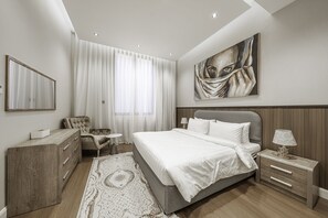 Apartment, 3 Schlafzimmer | 3 Schlafzimmer, individuell dekoriert, individuell eingerichtet