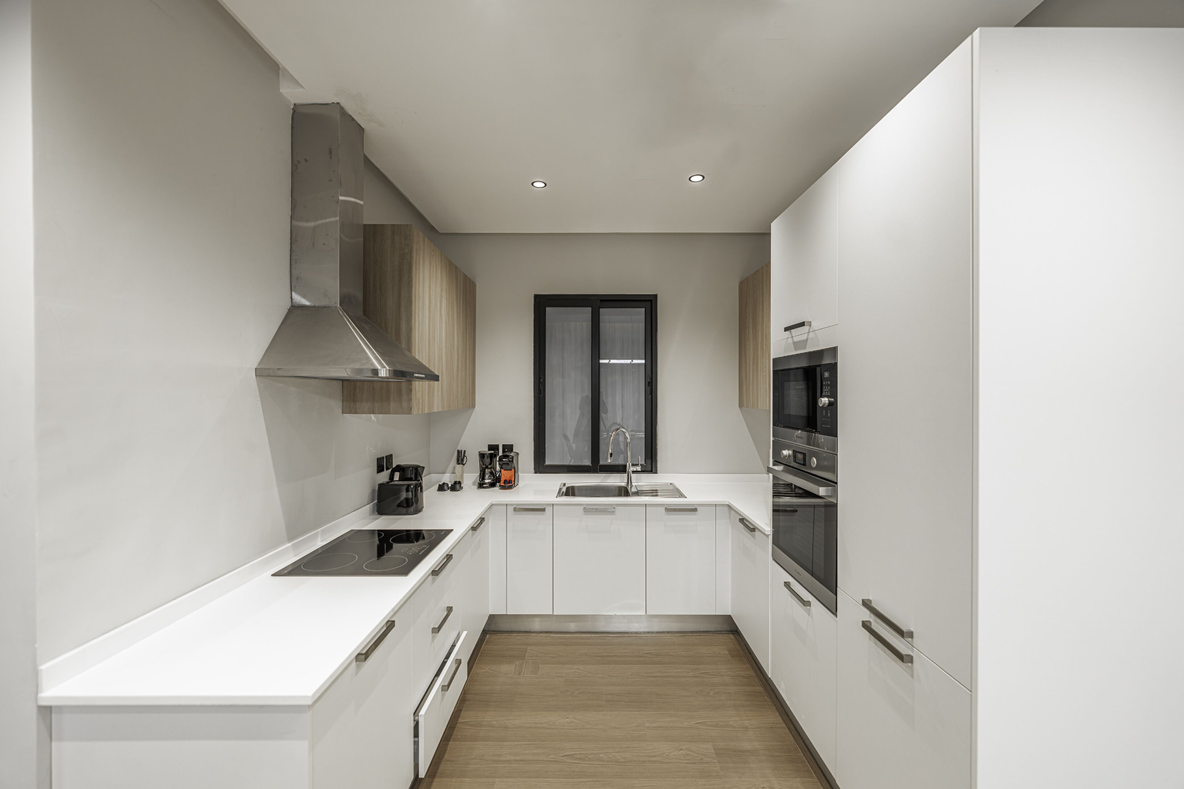 Apartment, 3 Bedrooms | Private kitchen | Fridge, microwave, oven, stovetop