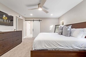 4 bedrooms, iron/ironing board, travel cot, WiFi - Citrus Grove|Heated Pool|Putt Grn.+Gameroom (Scottsdale)