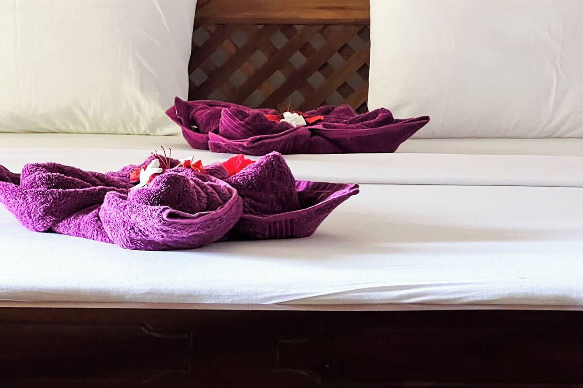 Comfort Double Room | Peti besi dalam bilik, meja, ruang kerja komputer riba, Wi-fi percuma 