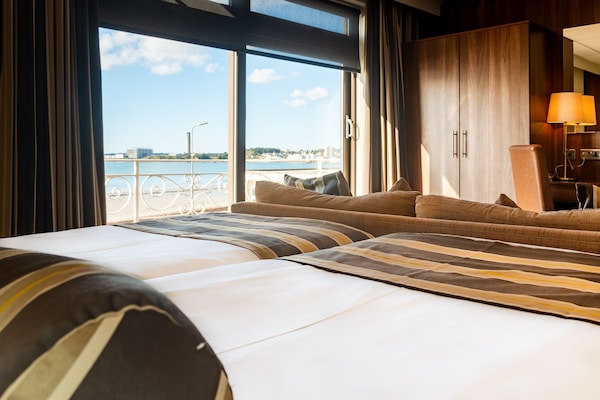 Panoramic Double or Twin Room | Hypo-allergenic bedding, desk, laptop workspace, free WiFi