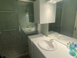 Bathroom - Charming 3-Room Apartment with Balcony in the Heart of Villard-de-Lans (Villard-de-Lans)
