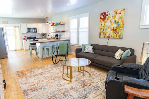 Smart TV, offices - Bluebird Bungalow- In Town- Pet Friendly- (Red Lodge)