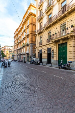 House | 2 bedrooms - Colonna Apartment 4 by Wonderful Italy (Naples)
