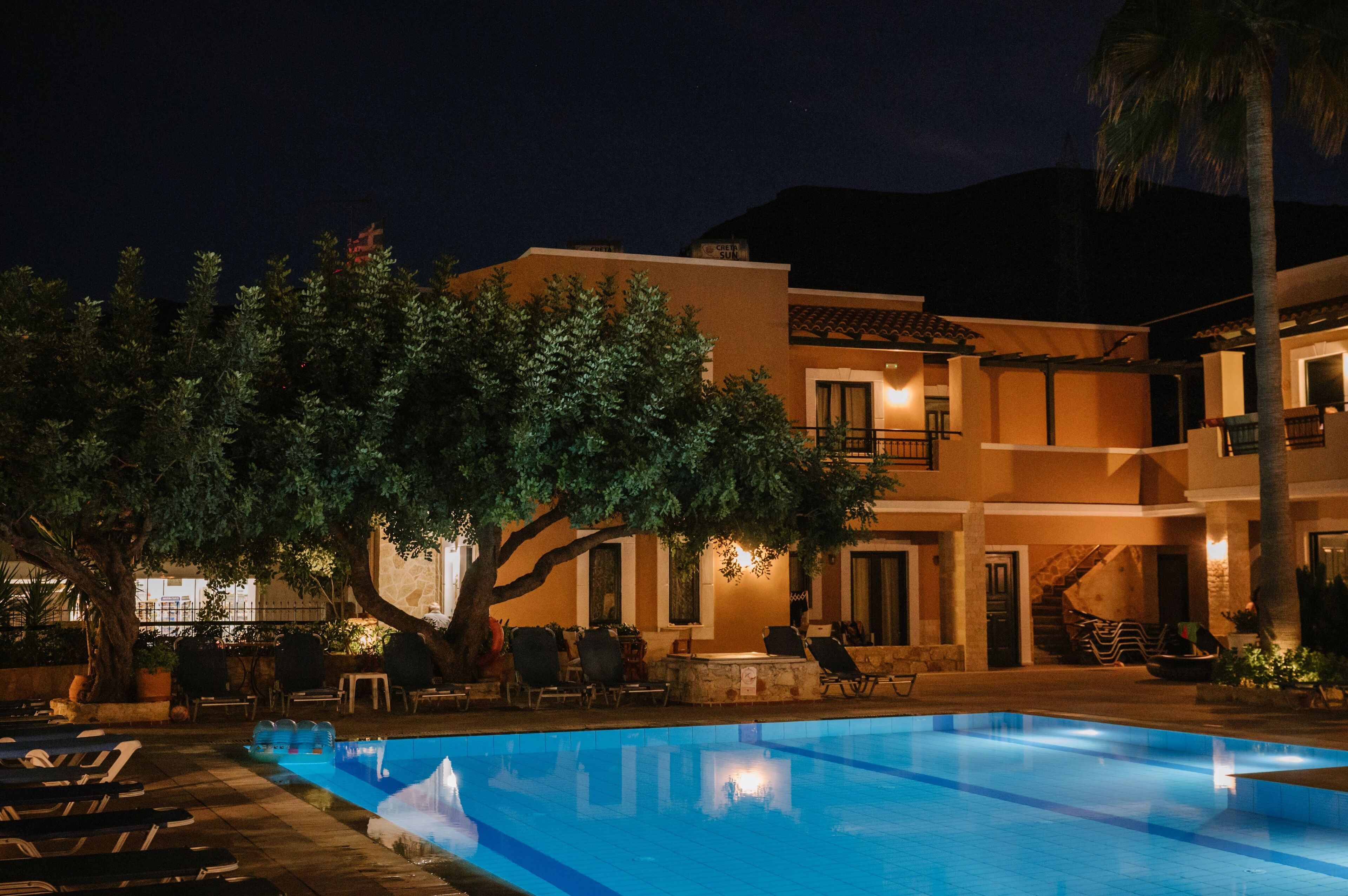 Fachada del alojamiento - Noche