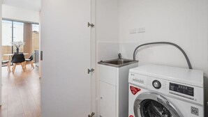 Interior - Captivating 2-bed Apartment in Adelaide (Adelaide)