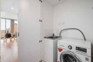 Interior - Captivating 2-bed Apartment in Adelaide (Adelaide)