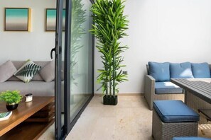 Exclusive Studio, Terrace | Living area