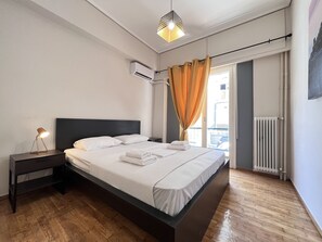 1 habitación, tabla de planchar con plancha, wifi y ropa de cama 