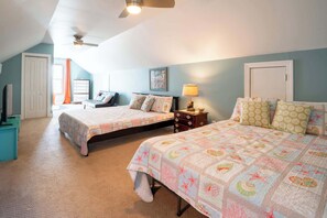 4 bedrooms, iron/ironing board, free WiFi, bed sheets