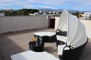 Terrace/patio - Mediterranean paradise in Cambrils, pet friendly! (Cambrils)