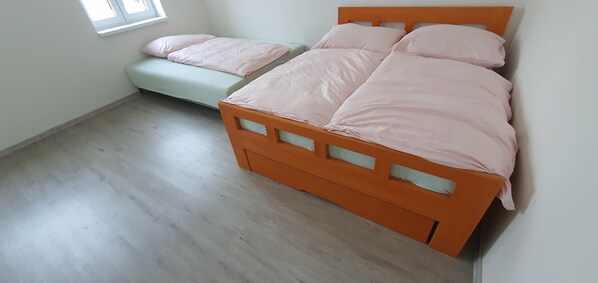 1 bedroom, iron/ironing board, WiFi, bed sheets