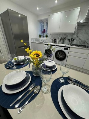 House | Dining