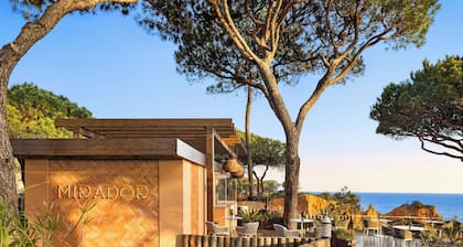 Pine Cliffs Suites