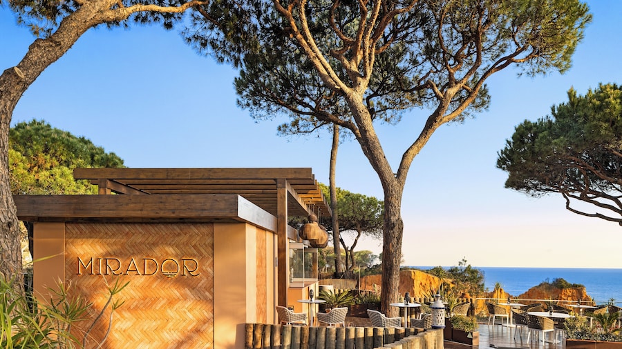 Pine Cliffs Suites
