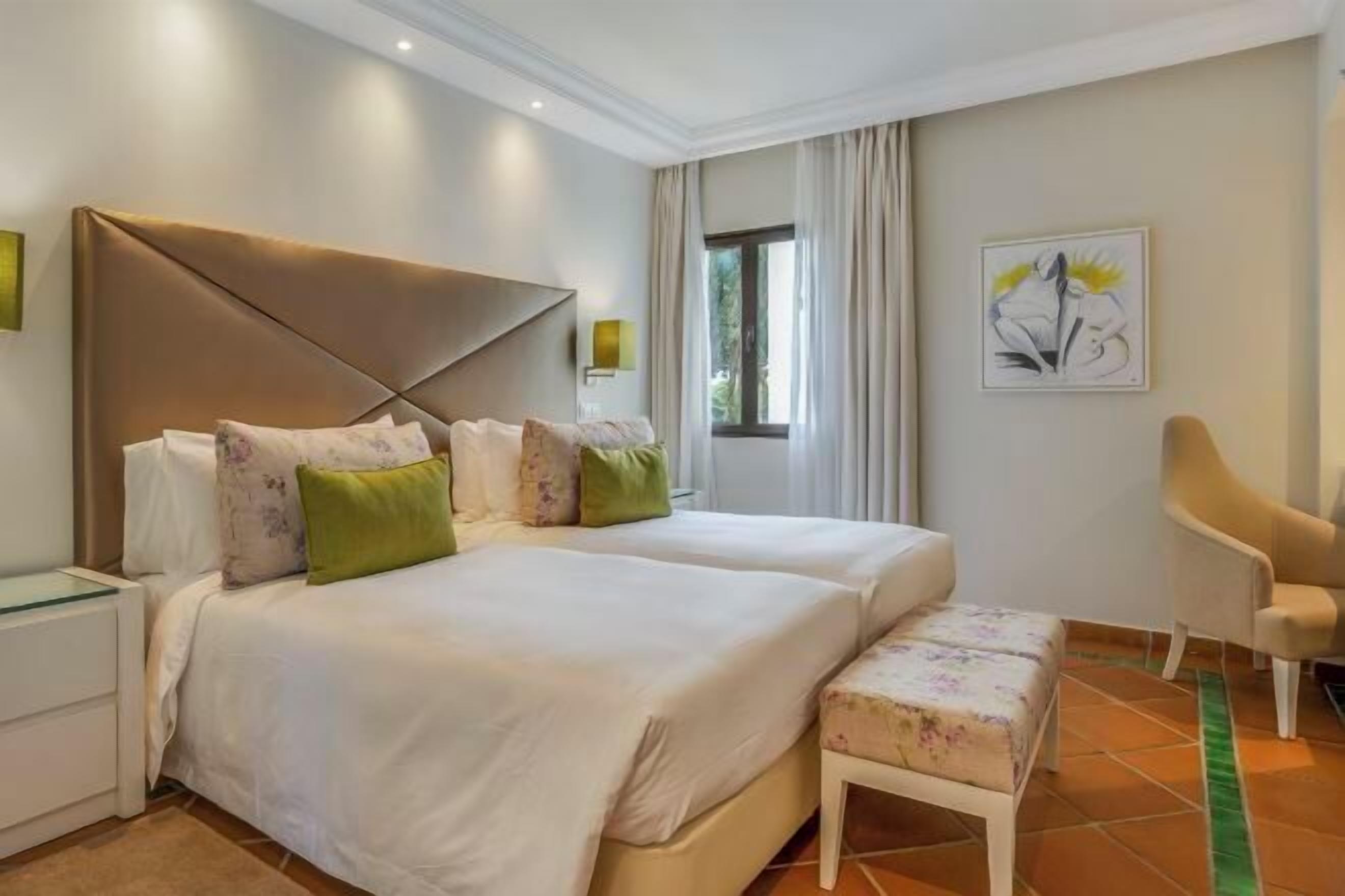 In-room safe, desk, iron/ironing board, free WiFi