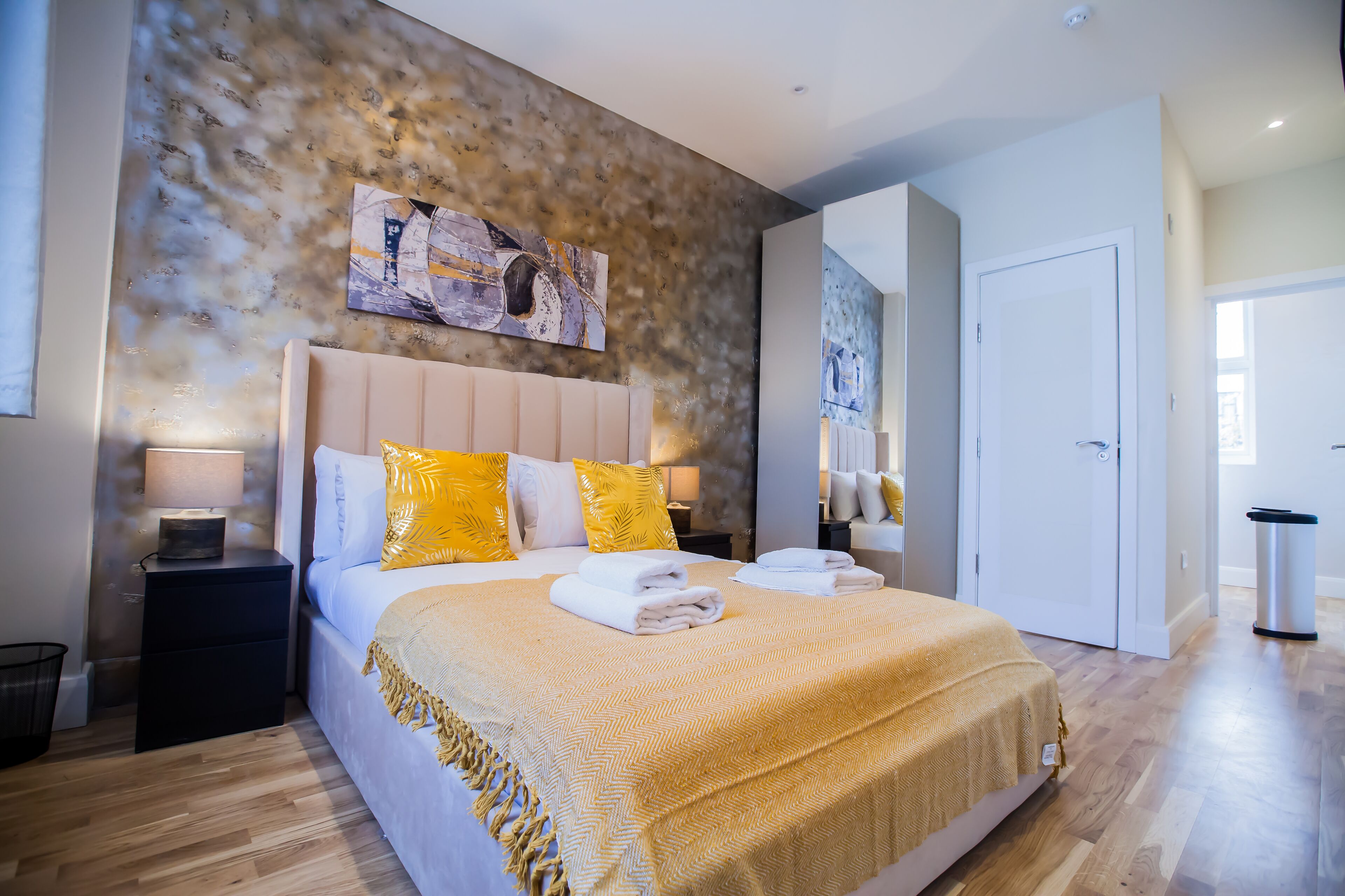 4 bedrooms, desk, free WiFi