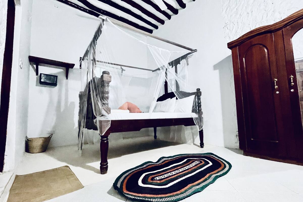 Standard Room | Bed sheets