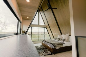 3 bedrooms, desk, iron/ironing board, WiFi - NEW | The Pedernales A-Frame (Fredericksburg)