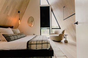 3 室のベッドルーム、デスク、アイロン / アイロン台、WiFi